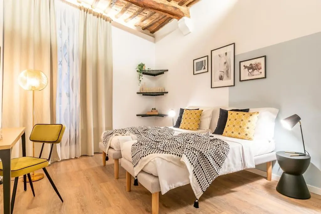 Horse Apartment Nel Centro Di Siena Italien