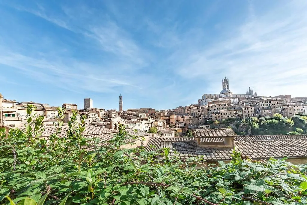 Horse Apartment Nel Centro Di Siena